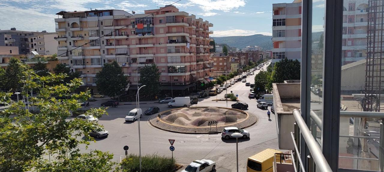Vlora Central & Comfy Apartment Экстерьер фото